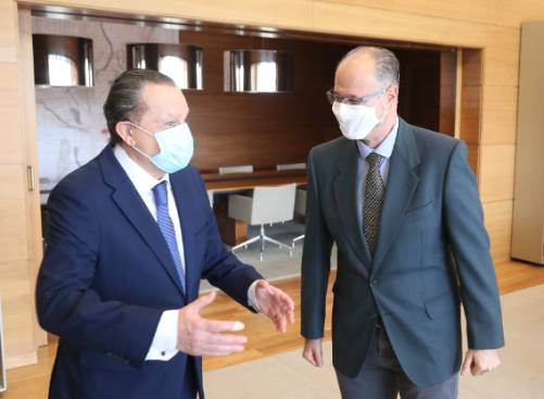 Fuentes recibió a Amilivia en las Cortes